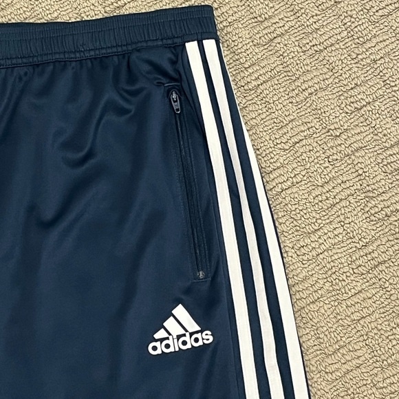 adidas 3-Stripes Primeblue Mens Shorts Size XL Navy Blue &
White - Picture 3 of 11